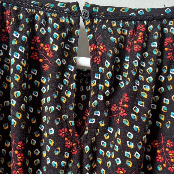 LOFT Black and Red Floral Blouse - Picture 5 of 7